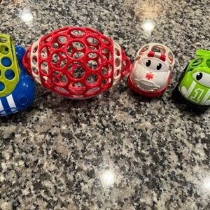 Red and White Sensory Grasp Ball with Toy Car Set